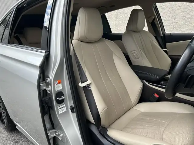 トヨタ クラウン ハイブリッド G－エグゼクティブ 大阪府 2018(平30)年 3.8万km プレシャスシルバー 純正メモリナビ/（フルセグ/BT/CD/DVD）/バックカメラ/レーダークルーズコントロール/レーンキープアシスト/パドルシフト/プリクラッシュセーフティ/ブラインドスポットモニター/レザーシート（ベージュ）/前席パワーシート/エアーシート/全席シートヒーター/ハンドルヒーター/社外19インチAW（TWS）/デジタルインナーミラー型ドラレコ/後席サンシェード/ETC2.0/保証書/取扱説明書/スペアキー