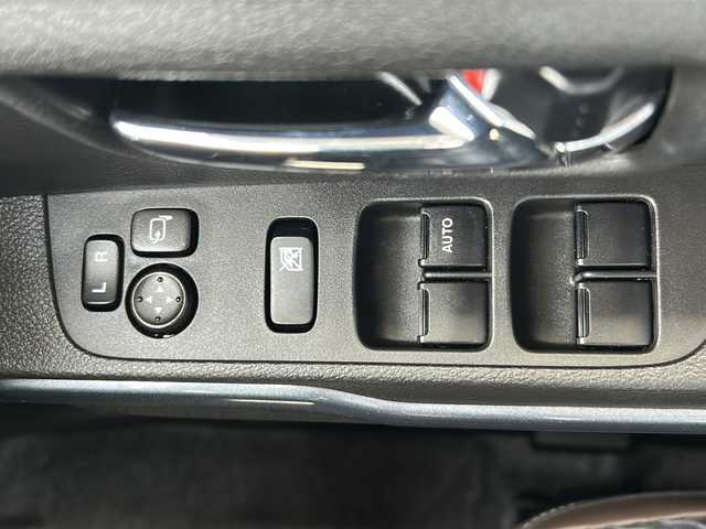 スズキ ハスラー Jスタイル 岐阜県 2021(令3)年 1.7万km オフブルーメタリック/ガンメタリック2トーンルーフ 登録時16206km/社外SDナビ/Bluetooth/CD/USB/フルセグテレビ/デュアルカメラブレーキサポート/・誤発進抑制機能/・車線逸脱警報/・先行車発進告知/・ハイビームアシスト/LEDオートヘッドライト/ルーフレール/フォグランプ/パーキングアシスト/アイドリングストップ/フルフラットシート/純正アルミホイール（15インチ）/コーナーセンサー/盗難防止装置/シートヒーターD＋N席/プッシュスタート/スマートキー×2/禁煙車