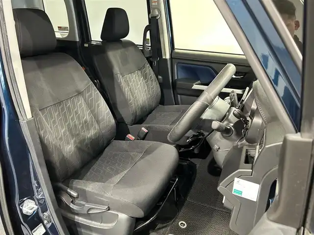 トヨタ ルーミー カスタムG－T 愛知県 2019(令1)年 4.3万km レーザーブルークリスタルシャイン 純正９インチナビ　/(Bluetooth/フルセグTV/AM/FM/SD/CD・DVD再生）/両側電動スライドドア　/衝突軽減ブレーキ　/ビルトインＥＴＣ　/ＬＥＤヘッドライト　/バックカメラ　/パーキングセンサー　/ドライブレコーダー　/クルーズコントロール　/オートハイビーム　/プッシュスタート/ -スマートキ/LEDフォグ