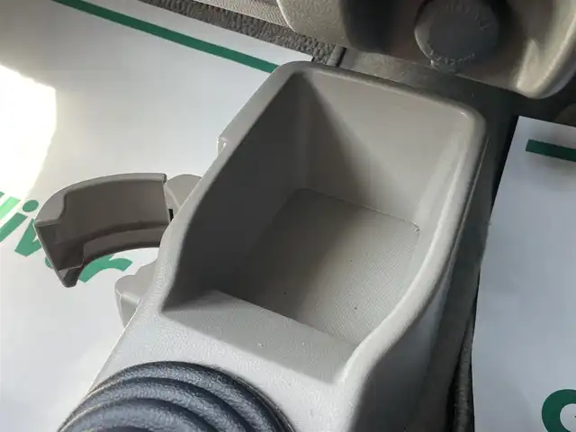 スズキ アルト GⅡ 岩手県 2008(平20)年 7.3万km シルキーシルバーメタリック 禁煙車/4WD/夏タイヤアルミ車載/オーディオ/→FM/AM/ドアバイザー/フロアマット/シガーソケット