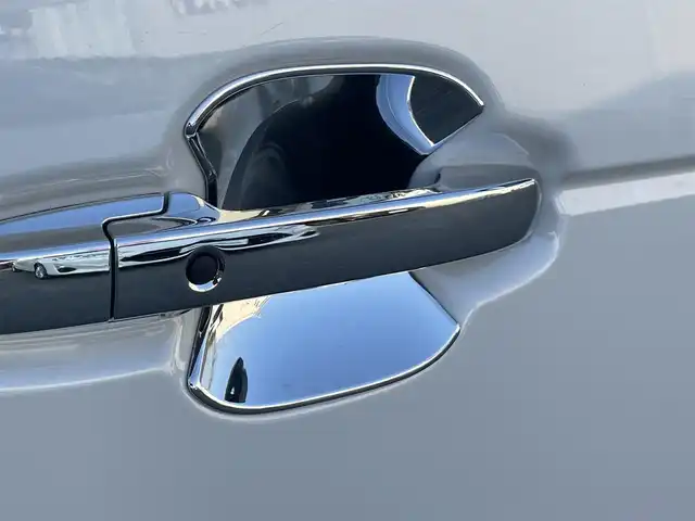 ホンダ Ｎ ＢＯＸ カスタム ターボ 山口県 2023(令5)年 0.4万km プラチナホワイトパール ワンオーナー /両側パワースライドドア/8型ナビ フルセグTV BT USB/バックカメラ/ナビ連動前後ドラレコ/2.0ETC/スマートキー 2個/コーナーセンサー/衝突被害軽減ブレーキ/レーンアシスト/レーダークルーズコントロール/オートマチックハイビーム/LEDオートヘッドライト/ハーフレザーシート/前席シートヒーター/革巻きステアリング/ステアリングリモコン/ハドルシフト/W サイド カーテン エアバッグ/保証書 取説/禁煙車