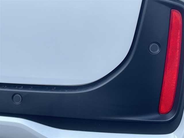 ホンダ Ｎ ＢＯＸ カスタム ターボ 山口県 2023(令5)年 0.4万km プラチナホワイトパール ワンオーナー /両側パワースライドドア/8型ナビ フルセグTV BT USB/バックカメラ/ナビ連動前後ドラレコ/2.0ETC/スマートキー 2個/コーナーセンサー/衝突被害軽減ブレーキ/レーンアシスト/レーダークルーズコントロール/オートマチックハイビーム/LEDオートヘッドライト/ハーフレザーシート/前席シートヒーター/革巻きステアリング/ステアリングリモコン/ハドルシフト/W サイド カーテン エアバッグ/保証書 取説/禁煙車