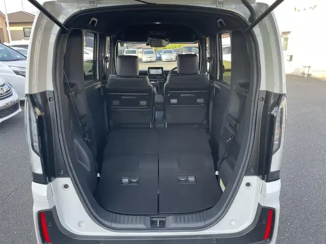 ホンダ Ｎ ＢＯＸ カスタム ターボ 山口県 2023(令5)年 0.4万km プラチナホワイトパール ワンオーナー /両側パワースライドドア/8型ナビ フルセグTV BT USB/バックカメラ/ナビ連動前後ドラレコ/2.0ETC/スマートキー 2個/コーナーセンサー/衝突被害軽減ブレーキ/レーンアシスト/レーダークルーズコントロール/オートマチックハイビーム/LEDオートヘッドライト/ハーフレザーシート/前席シートヒーター/革巻きステアリング/ステアリングリモコン/ハドルシフト/W サイド カーテン エアバッグ/保証書 取説/禁煙車