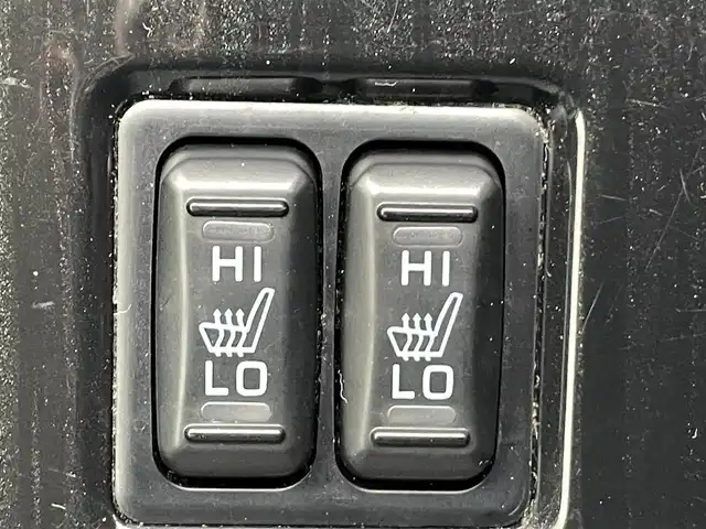 三菱 アウトランダー ＰＨＥＶ G セーフティパッケージ 熊本県 2015(平27)年 9.9万km レッドメタリック 禁煙車　/社外ナビ（ＣＤ・ＤＶＤ・フルセグ・ＢＴ・ＳＤ・ＵＳＢ）/全周囲カメラ　/社外前方ドライブレコーダー　/ＥＴＣ　/レーダークルーズコントロール　/前席シートヒーター　/運転席パワーシート　/衝突軽減ブレーキ/レーンキープアシスト/横滑り防止/ハーフレザーシート/純正フロアマット/純正１８インチAW/オートライト/LEDヘッドライト/フォグライト/スマートキー/プッシュスタート/保証書/取扱説明書