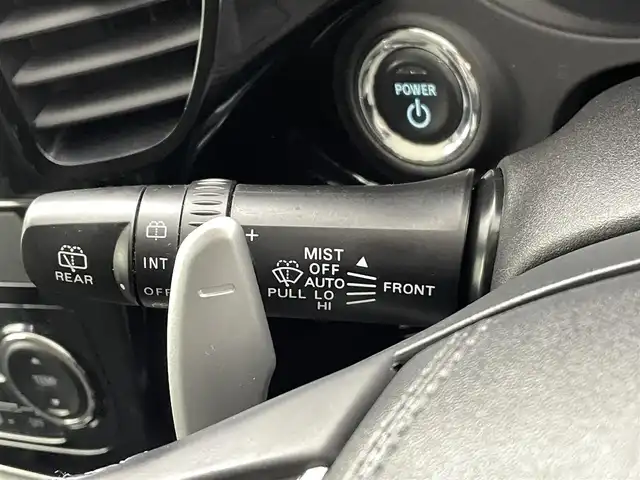三菱 アウトランダー ＰＨＥＶ G セーフティパッケージ 熊本県 2015(平27)年 9.9万km レッドメタリック 禁煙車　/社外ナビ（ＣＤ・ＤＶＤ・フルセグ・ＢＴ・ＳＤ・ＵＳＢ）/全周囲カメラ　/社外前方ドライブレコーダー　/ＥＴＣ　/レーダークルーズコントロール　/前席シートヒーター　/運転席パワーシート　/衝突軽減ブレーキ/レーンキープアシスト/横滑り防止/ハーフレザーシート/純正フロアマット/純正１８インチAW/オートライト/LEDヘッドライト/フォグライト/スマートキー/プッシュスタート/保証書/取扱説明書