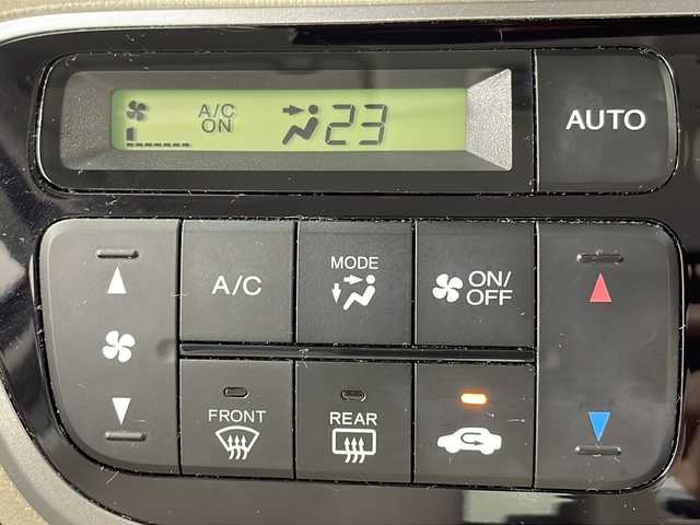 ホンダ Ｎ ＢＯＸ G Lパッケージ 岐阜県 2013(平25)年 9.4万km クリスタルブラックパール 純正7インチナビ/　(AM/FM/CD/DVD/TV/Bluetooth)/バックカメラ/両側パワースライドドア/オートエアコン/ステアリングスイッチ/スマートキー/スペアキー/純正フロアマット/ドアバイザー/社外アルミホイール/電格ミラー