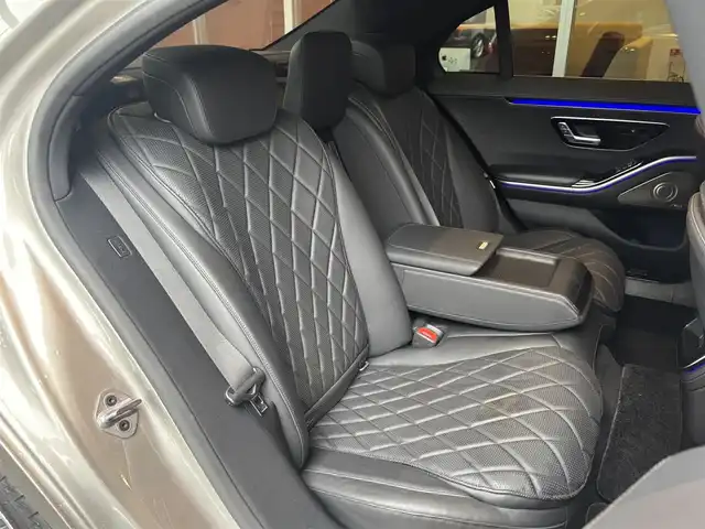 メルセデス・ベンツ Ｓ５００ 4マチック AMGライン 宮城県 2021(令3)年 0.9万km モハーベシルバー レザーエクスクルーシブＰＫＧ　/ドライバーズＰＫＧ　/３Ｄコックピット　/ＡＲヘッドアップディスプレイ　/パノラマＳＲ　/Ｂｕｒｍｅｓｔｅｒサウンド　/ＭＢＵＸ　/全方位カメラ　/黒革シート　/エアシート　/２０インチＡＷ　/１オーナー