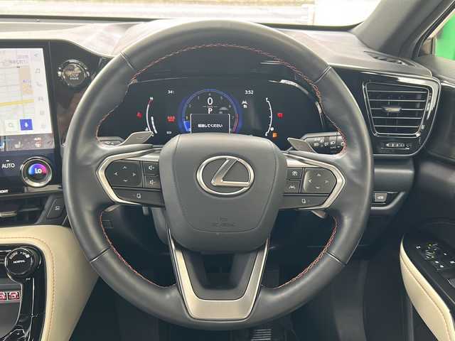 レクサス ＮＸ 250 バージョンL 愛知県 2023(令5)年 0.9万km グラファイトブラックガラスフレーク /禁煙//ワンオーナー//メーカーナビ//フルセグ/BT/USB/Miracast/FM/AM//バック/サイドカメラ//純正20AW//黒白レザーシート//パワーバックドア//革巻ステアリング//ステアリングスイッチ//ステアリングヒーター//パドルシフト//全席シートヒーター//前席ベンチレーション//ワイヤレス充電//ビルトインETC2.0//アイドリングストップ//クリアランスソナー//LDA/PKSB/BSM/安心降車サポート//RCTR/PADA/RSA/ACC//フロアマット//トノカバー//AC100V//type-C充電//360°ドライブレコーダー//Gスカッフプレート//三眼LEDヘッドライト//フォグ//ヘッドライトウォッシャー//オートハイビーム//オートリトラウィンカーミラー//電動パーキング//オートホールド//ドライブモード//ECO/NORMAL/SPORT//プッシュスタート//防眩ルームミラー//新車時保証書//取扱説明書//スマートキー//スマートスペアキー/カードキー