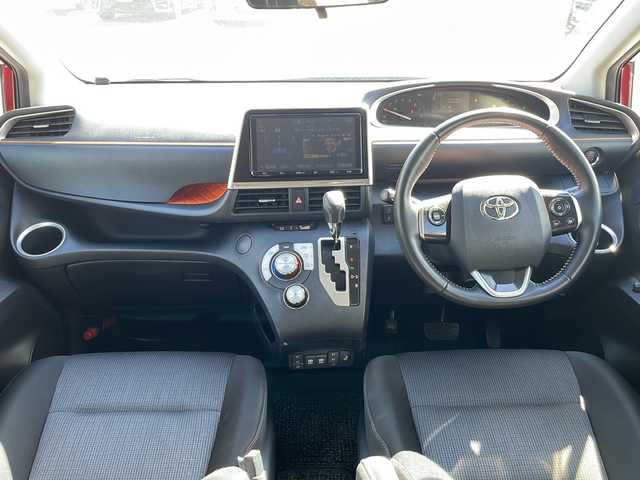 トヨタ シエンタ ファンベースG 沖縄県 2020(令2)年 2.1万km センシュアルレッドマイカ 純正ナビ・TV・Bluetooth・CD・DVD/両側パワースライドドア/ETC/全方位カメラ/ドライブレコーダー/シートヒーター/コーナーセンサー/オートライト/オートマチックハイビーム/衝突軽減システム/LEDヘッドライト/ステアリングスイッチ/ハンドルヒーター/ウィンカードアミラー/純正アルミ/スマートキー