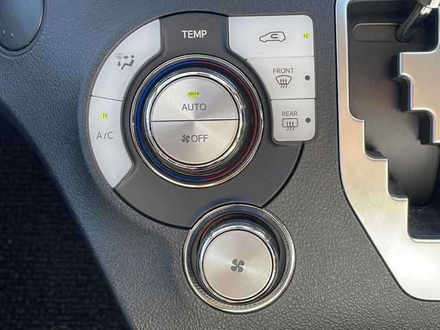 トヨタ シエンタ ファンベースG 沖縄県 2020(令2)年 2.1万km センシュアルレッドマイカ 純正ナビ・TV・Bluetooth・CD・DVD/両側パワースライドドア/ETC/全方位カメラ/ドライブレコーダー/シートヒーター/コーナーセンサー/オートライト/オートマチックハイビーム/衝突軽減システム/LEDヘッドライト/ステアリングスイッチ/ハンドルヒーター/ウィンカードアミラー/純正アルミ/スマートキー
