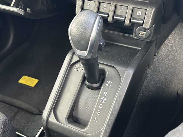 スズキ ジムニー XC 山形県 2022(令4)年 3.5万km ブルーイッシュブラックパール3 純正ナビ/（AM/FM/フルセグ/BT/CD）/スマートキー/前席シートヒーター/電動格納ミラー/フォグランプ/オートLEDヘッドライト/ダウンヒルアシスト/レーンキープアシスト/クルーズコントロール/背面タイヤ/純正フロアマット/社外前後ドライブレコーダー/ターボ/ETCワンオーナー