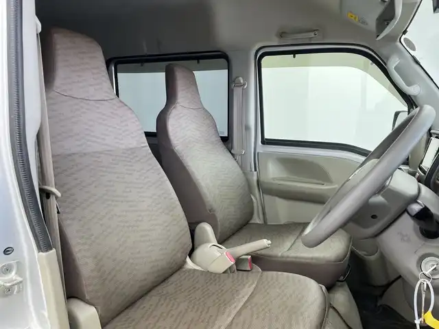 スズキ エブリイ PA 愛知県 2017(平29)年 4.7万km シルキーシルバーメタリック 社外ナビ/・Bluetooth/・CD/DVD/・フルセグテレビ/前方ドライブレコーダー/ＥＴＣ/Ｗエアバッグ/両側スライドドア/フロアマット