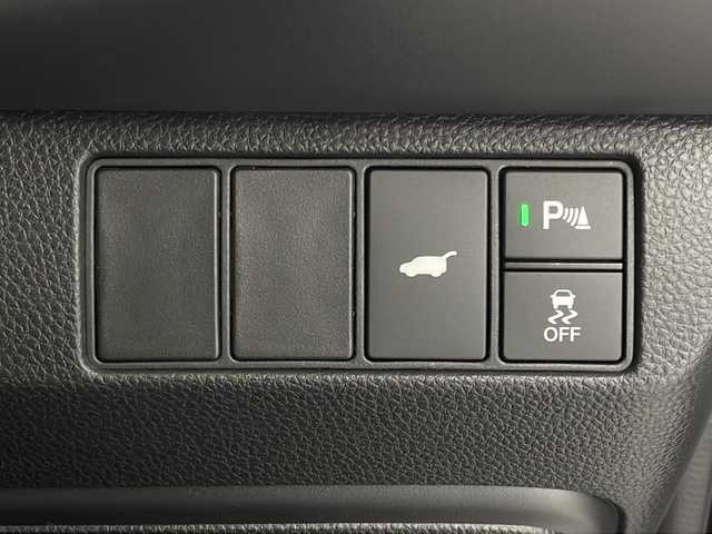 ホンダ ヴェゼル ハイブリッド e:HEV Z 茨城県 2025(令7)年 0.1千km プラチナホワイトパール 純正９型ディスプレイオーディオナビ　バックカメラ　ワイヤレス充電　ビルトインＥＴＣ２．０　アダプティブクルーズコントロール　衝突被害軽減ブレーキ　ブラインドスポットモニター　ＬＥＤオートライト　禁煙車