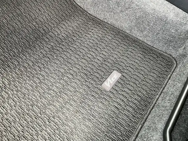 トヨタ ヴィッツ F 長野県 2017(平29)年 8.8万km ホワイトパールクリスタルシャイン ４ＷＤ/車載冬タイヤホイール付き/純正ナビ/Ｂカメラ/ＥＴＣ/ワンセグＴＶ/Ｂｌｕｅｔｏｏｔｈ/ドライブレコーダー/衝突被害軽減システム/車線逸脱警報機能/オートマチックハイビーム/純正ホイール