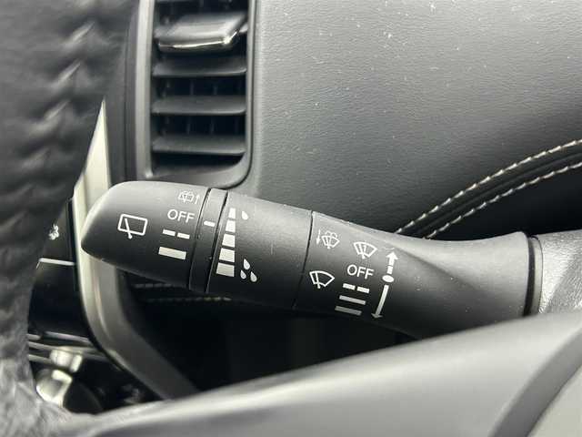 日産 セレナ e－パワー ハイウェイスター 千葉県 2018(平30)年 7.6万km ブリリアントシルバー 純正8型SDナビ/純正後席モニター/全方位カメラ　/プロパイロット　/両側電動スライドドア/シートヒーター　/ハンドルヒーター　/電子インナーミラー　/パーキングアシスト　/リアオートエアコン/LEDヘッドライト（オートライト付き）/電動格納サイドミラー/バックカメラ/アイドリングストップ/ウィンカーミラー/2列目キャプテンシート/ドアバイザー/プッシュスタート/ETC