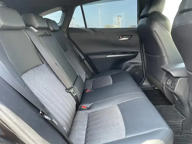 トヨタ ハリアー G 石川県 2020(令2)年 1.3万km プレシャスブラックパール ワンオーナー/純正ディスプレイオーディオ/フルセグTV/バックカメラ/LEDヘッドライト/ETC/パワーバックドア/デジタルインナーミラー/ドライブレコーダー付き/ハーフレザーシート/テレビキャンセラー/スマートキー/プッシュスタート/電動ミラー/保証書