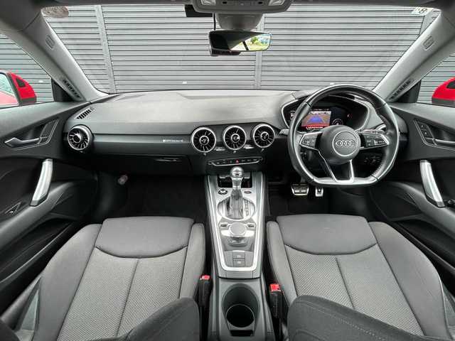 アウディ ＴＴクーペ 2．0 TFSI クワトロ 茨城県 2015(平27)年 5.2万km 赤 アシスタンスＰＫＧ　/アドバンスドキー　/クルコン　/レーンアシスト/サイドアシスト/バーチャルＣＰ　/純正ナビ　/バックカメラ　/フルセグ　/ＢＴ　/ＵＳＢ　/ＣＤ　/ＤＶＤ　/ＳＤ　/自動駐車　/純正１９インチＡＷ　/ドラレコ　/禁煙車