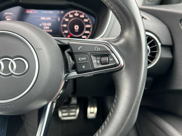 アウディ ＴＴクーペ 2．0 TFSI クワトロ 茨城県 2015(平27)年 5.2万km 赤 アシスタンスＰＫＧ　/アドバンスドキー　/クルコン　/レーンアシスト/サイドアシスト/バーチャルＣＰ　/純正ナビ　/バックカメラ　/フルセグ　/ＢＴ　/ＵＳＢ　/ＣＤ　/ＤＶＤ　/ＳＤ　/自動駐車　/純正１９インチＡＷ　/ドラレコ　/禁煙車