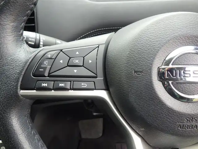 日産 セレナ ハイウェイスター 千葉県 2016(平28)年 5.2万km アズライトブルー エマージェンシーブレーキ/プロパイロット/インテリジェントクルーズコントロール/ハンズフリー両側パワースライドドア/純正SDナビ/地デジTV/【BD/DVD/CD再生機能　Bluetooth接続】/アラウンドビューモニター/ドライブレコーダー/革巻きステアリング/ステアリングスイッチ/ETC/LEDヘッドライト/フォグライト/ウインカーミラー/コーナーセンサー/純正16インチアルミホイル/サイド/カーテンエアバッグ/インテリジェントキー