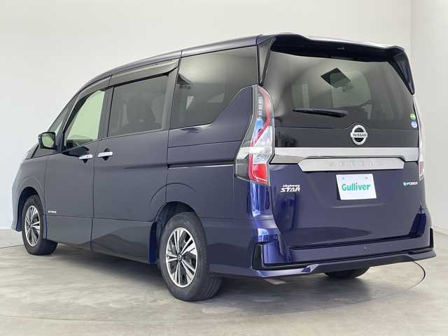 日産 セレナ e－パワー ハイウェイスター V 新潟県 2020(令2)年 7万km アズライトブルー 10インチ純正メモリナビ【MM520D-L】/　フルセグTV/Bluetooth/CD/DVD/USB/プロパイロット/セーフティパックA/・SRSカーテンエアバッグシステム&サイドエアバッグシステム/・踏み間違い衝突防止アシスト/・インテリジェントパーキングアシスト(駐車支援システム)/・標識検知機能/・フロント&バックソナー/・インテリジェントアラウンドビューモニター/・インテリジェントDA(ふらつき警報)/・ヒーター付ドアミラー/・ステアリングスイッチ/レーダークルーズコントロール/衝突被害軽減ブレーキ/後側方車両検知警報(BSW)/両側パワースライドドア/ドライブレコーダー【DH5-D】/ビルトインETC/レザーステアリング/禁煙車
