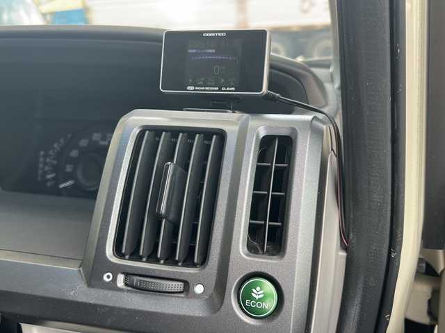 ホンダ ステップワゴン L 兵庫県 2009(平21)年 7.5万km プレミアムヒダマリアイボリーパール OP/・純正HDDインターナビシステム/CD/DVD/地デジTV/・マルチビューカメラ/・スカイルーフ/・純正16インチAW/・フローリングフロア/-/両側パワースライドドア/HIDヘッドランプ/オートライト/ビルトインETC/純正フロアマット/保証書/取説/スペアキー1本