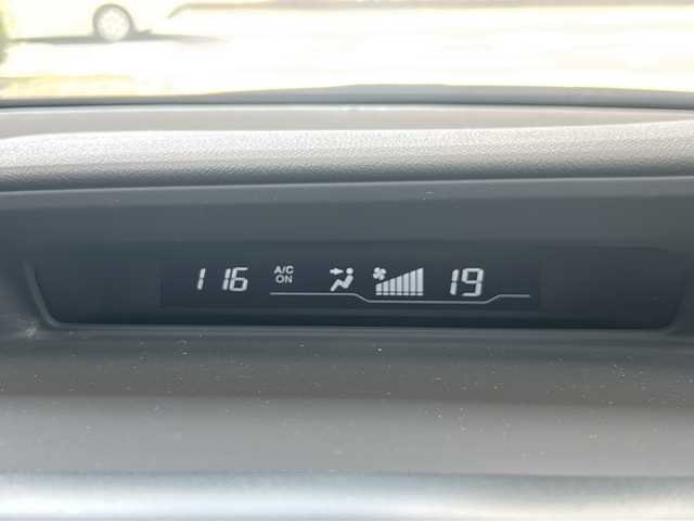 ホンダ ステップワゴン L 兵庫県 2009(平21)年 7.5万km プレミアムヒダマリアイボリーパール OP/・純正HDDインターナビシステム/CD/DVD/地デジTV/・マルチビューカメラ/・スカイルーフ/・純正16インチAW/・フローリングフロア/-/両側パワースライドドア/HIDヘッドランプ/オートライト/ビルトインETC/純正フロアマット/保証書/取説/スペアキー1本