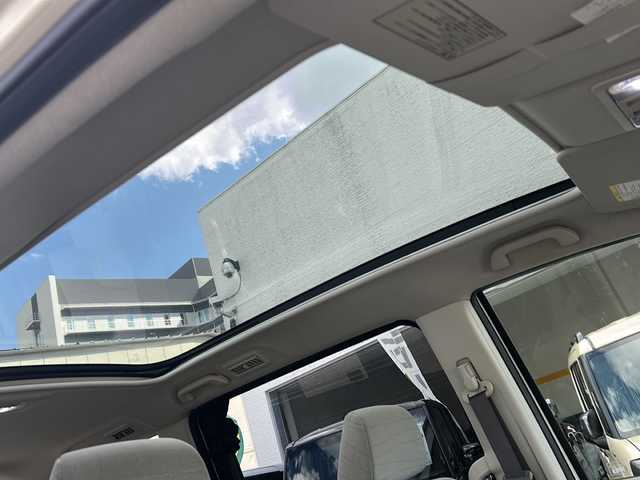 ホンダ ステップワゴン L 兵庫県 2009(平21)年 7.5万km プレミアムヒダマリアイボリーパール OP/・純正HDDインターナビシステム/CD/DVD/地デジTV/・マルチビューカメラ/・スカイルーフ/・純正16インチAW/・フローリングフロア/-/両側パワースライドドア/HIDヘッドランプ/オートライト/ビルトインETC/純正フロアマット/保証書/取説/スペアキー1本