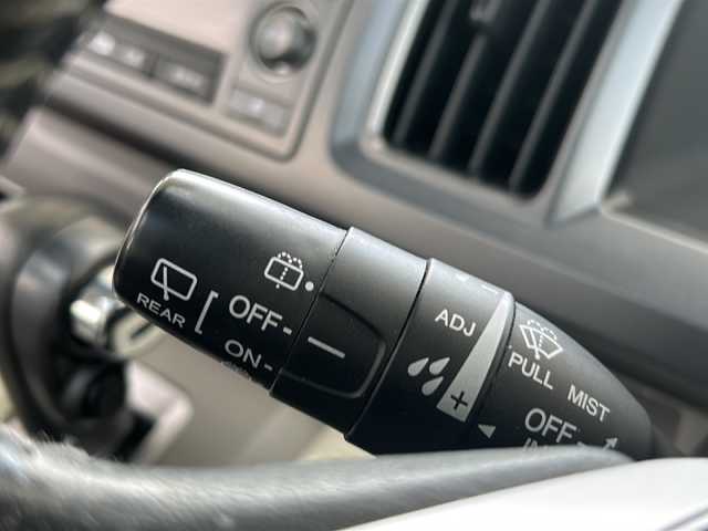 ホンダ ステップワゴン L 兵庫県 2009(平21)年 7.5万km プレミアムヒダマリアイボリーパール OP/・純正HDDインターナビシステム/CD/DVD/地デジTV/・マルチビューカメラ/・スカイルーフ/・純正16インチAW/・フローリングフロア/-/両側パワースライドドア/HIDヘッドランプ/オートライト/ビルトインETC/純正フロアマット/保証書/取説/スペアキー1本