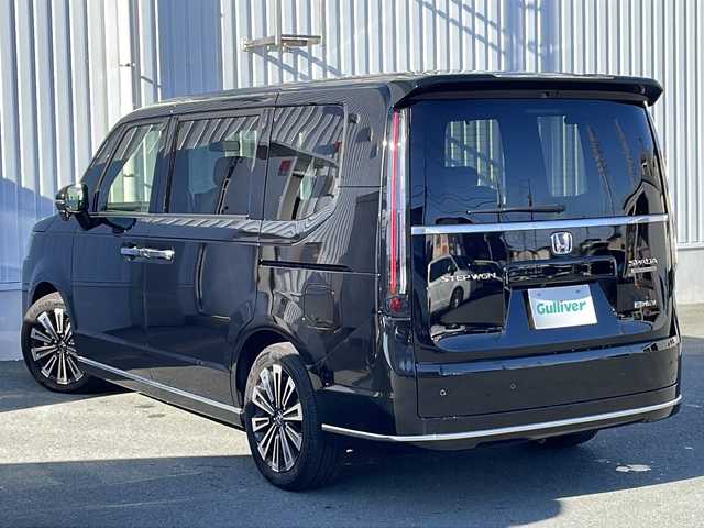 ホンダ ステップワゴン スパーダ eHEV プレミアムライン 三重県 2022(令4)年 4.5万km クリスタルブラックパール 純正11.4型ナビ /純正15.6型後席モニター /全周囲カメラ /BSM /ビルトインETC/オットマン/パワーバックドア /前後コーナーセンサー /両側パワーバックドア/前方ドライブレコーダー/ウォークスルー/AppleCarPlay/AndroidAuto/ホンダセンシング/レーダークルーズコントロール /レーンキープアシスト/衝突軽減ブレーキ/1.2列目シートヒーター /LEDヘッドライト/電動格納ミラー/禁煙車