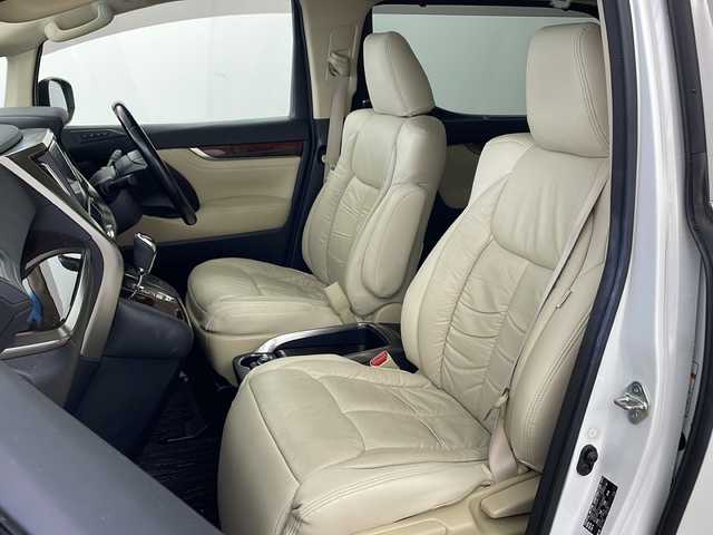 トヨタ アルファード G 兵庫県 2016(平28)年 7.8万km ホワイトパールクリスタルシャイン ・社外10インチナビ/CD/DVD/TV/SD/・社外リアフリップダウンモニター/・バックカメラ　/・プリクラッシュセーフティ/・レーダークルーズコントロール/・クリアランスソナー/・ECO MODE/・前後ドライブレコーダー/・ツインムーンルーフ/・両側パワースライドドア/・パワーバックドア/・ビルトインETC/・運転席メモリー機能付きパワーシート/・前席パワーシート/・オットマン/・nanoe/・LEDヘッドライト/・オートライト/・フォグランプ/・ウィンカーミラー/・オートワイパー/・ウォークスルー/・純正フロアマット/・純正１７インチアルミホイール/・社外レーダー/・社外革調シートカバー/・ドアバイザー/・オールオートパワーウィンドウ/・電動格納ミラー/・スマートキー/・スペアキー