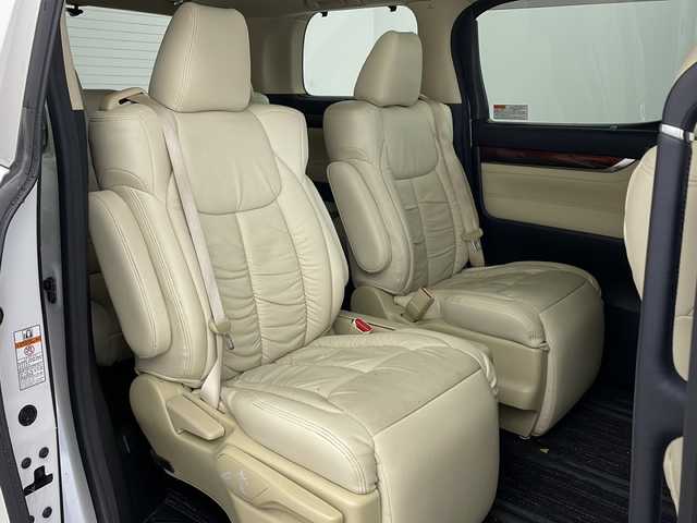 トヨタ アルファード G 兵庫県 2016(平28)年 7.8万km ホワイトパールクリスタルシャイン ・社外10インチナビ/CD/DVD/TV/SD/・社外リアフリップダウンモニター/・バックカメラ　/・プリクラッシュセーフティ/・レーダークルーズコントロール/・クリアランスソナー/・ECO MODE/・前後ドライブレコーダー/・ツインムーンルーフ/・両側パワースライドドア/・パワーバックドア/・ビルトインETC/・運転席メモリー機能付きパワーシート/・前席パワーシート/・オットマン/・nanoe/・LEDヘッドライト/・オートライト/・フォグランプ/・ウィンカーミラー/・オートワイパー/・ウォークスルー/・純正フロアマット/・純正１７インチアルミホイール/・社外レーダー/・社外革調シートカバー/・ドアバイザー/・オールオートパワーウィンドウ/・電動格納ミラー/・スマートキー/・スペアキー