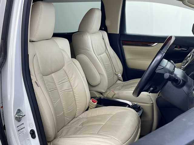 トヨタ アルファード G 兵庫県 2016(平28)年 7.8万km ホワイトパールクリスタルシャイン ・社外10インチナビ/CD/DVD/TV/SD/・社外リアフリップダウンモニター/・バックカメラ　/・プリクラッシュセーフティ/・レーダークルーズコントロール/・クリアランスソナー/・ECO MODE/・前後ドライブレコーダー/・ツインムーンルーフ/・両側パワースライドドア/・パワーバックドア/・ビルトインETC/・運転席メモリー機能付きパワーシート/・前席パワーシート/・オットマン/・nanoe/・LEDヘッドライト/・オートライト/・フォグランプ/・ウィンカーミラー/・オートワイパー/・ウォークスルー/・純正フロアマット/・純正１７インチアルミホイール/・社外レーダー/・社外革調シートカバー/・ドアバイザー/・オールオートパワーウィンドウ/・電動格納ミラー/・スマートキー/・スペアキー