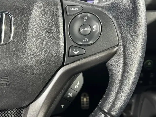 ホンダ フィット ハイブリット S ホンダセンシング 佐賀県 2017(平29)年 2.4万km ルージュアメジストM 純正７型ナビ/(フルセグTV/CD/DVD/Bluetooth/AM/FM/SD)/衝突軽減システム/バックカメラ/コーナーセンサー/レーンキープアシスト/レーダークルーズコントロール/パドルシフト/ＬＥＤヘッドライト/オートライト/フォグライト/純正１６インチアルミホイール/純正フロアマット/ドアバイザー/ビルトインETC/ドライブレコーダー/ステアリングリモコン/先行車発進告知機能/標識検知機能/盗難防止装置/横滑り防止装置/プッシュスタート/スマートキー/スペアキー×１