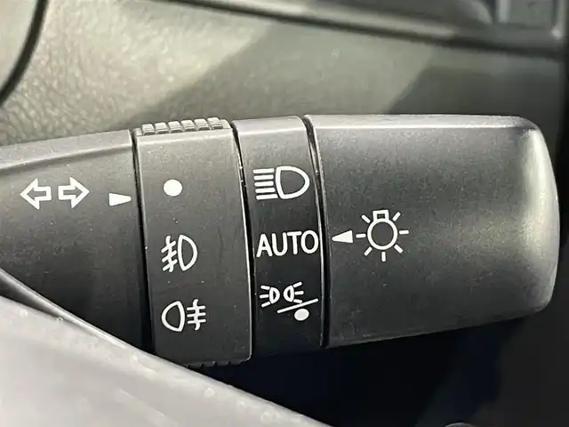 スズキ スイフト HYBRID RS 愛知県 2020(令2)年 3.6万km プレミアムシルバーメタリック 純正８インチナビ/全方位モニター/レーダークルーズコントロール/衝突軽減ブレーキ/ブラインドスポットモニター/車線逸脱警報/クリアランスソナー/シートヒーター/パドルシフト/前後ドライブレコーダー/ＬＥＤヘッドライト/バックフォグランプ/アクセサリーソケット/USB入力端子/ISOFIX/アイドリングストップ/純正フロアマット/スタッドレスタイヤ・社外15インチアルミホイール