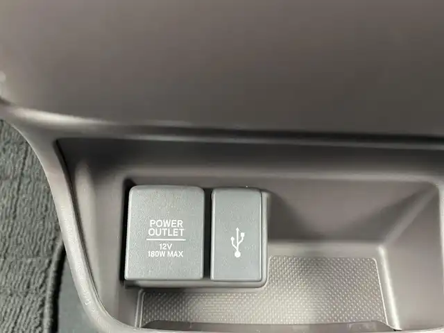 ホンダ フリード G ホンダセンシング 埼玉県 2020(令2)年 2万km プラチナホワイトパール 社外ナビ（Ｂｌｕｅｔｏｏｔｈ、ＣＤ、ＤＶＤ、フルセグＴＶ）/バックカメラ/ＥＴＣ/前ドラレコ/スペアキー１本/両側パワスラ/追従走行有クルコン/純正フロアマット/社外アルミ/ＬＥＤヘッドライト/ＵＳＢ入力端子/保証書/取扱説明書/ナビ取扱説明書/3列シート/ウォークスルー/横滑り防止装置/レーンキープアシスト/オートライト/ダブルエアバッグ/衝突被害軽減システム