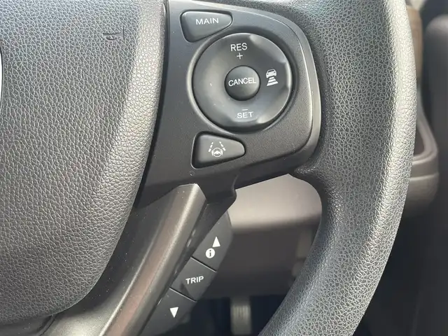 ホンダ フリード G ホンダセンシング 埼玉県 2020(令2)年 2万km プラチナホワイトパール 社外ナビ（Ｂｌｕｅｔｏｏｔｈ、ＣＤ、ＤＶＤ、フルセグＴＶ）/バックカメラ/ＥＴＣ/前ドラレコ/スペアキー１本/両側パワスラ/追従走行有クルコン/純正フロアマット/社外アルミ/ＬＥＤヘッドライト/ＵＳＢ入力端子/保証書/取扱説明書/ナビ取扱説明書/3列シート/ウォークスルー/横滑り防止装置/レーンキープアシスト/オートライト/ダブルエアバッグ/衝突被害軽減システム