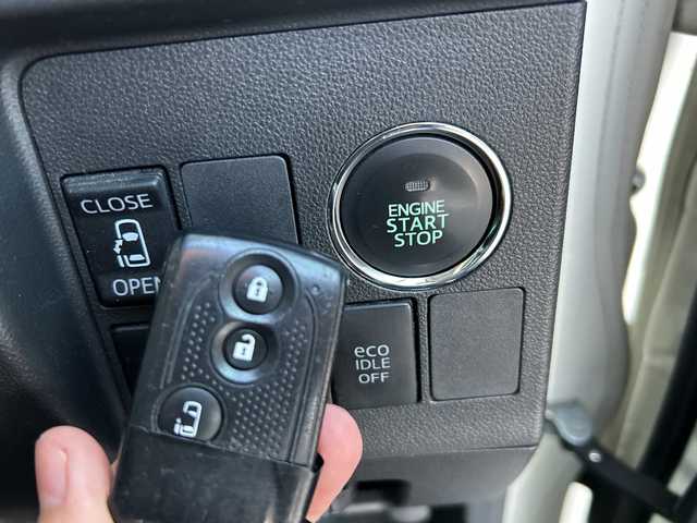 ダイハツ タント カスタム X SA 岐阜県 2013(平25)年 10.4万km パールホワイトⅢ 【登録時走行距離：103788km】/純正8型ナビ/フルセグTV/バックカメラ/片側パワースライドドア/ドライブレコーダー/USB入力端子/ETC/Bluetooth/プッシュスタート/スマートキー/純正フロアマット/純正ドアバイザー/純正アルミホイール/ABS/横滑り防止装置/レーンキープアシスト/盗難防止装置/オートライト/キセノンヘッドライト/エアバッグ/衝突被害軽減システム