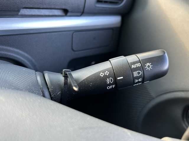 ダイハツ タント カスタム X SA 岐阜県 2013(平25)年 10.4万km パールホワイトⅢ 【登録時走行距離：103788km】/純正8型ナビ/フルセグTV/バックカメラ/片側パワースライドドア/ドライブレコーダー/USB入力端子/ETC/Bluetooth/プッシュスタート/スマートキー/純正フロアマット/純正ドアバイザー/純正アルミホイール/ABS/横滑り防止装置/レーンキープアシスト/盗難防止装置/オートライト/キセノンヘッドライト/エアバッグ/衝突被害軽減システム