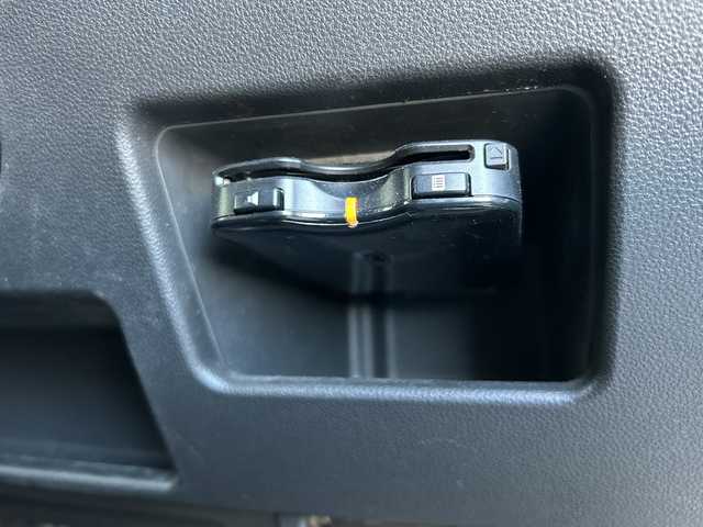 ダイハツ タント カスタム X SA 岐阜県 2013(平25)年 10.4万km パールホワイトⅢ 【登録時走行距離：103788km】/純正8型ナビ/フルセグTV/バックカメラ/片側パワースライドドア/ドライブレコーダー/USB入力端子/ETC/Bluetooth/プッシュスタート/スマートキー/純正フロアマット/純正ドアバイザー/純正アルミホイール/ABS/横滑り防止装置/レーンキープアシスト/盗難防止装置/オートライト/キセノンヘッドライト/エアバッグ/衝突被害軽減システム