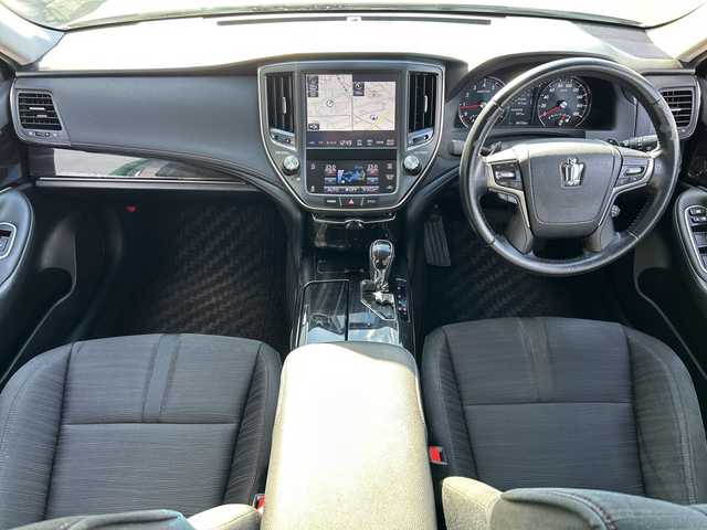 トヨタ クラウン アスリート S-T 岐阜県 2016(平28)年 9.7万km ホワイトパールクリスタルシャイン 登録時走行距離：96734km/純正ナビ/バックモニター/フルセグテレビ・Bluetooth・CD・DVD・USB/クルーズコントロール/ビルトインＥＴＣ/ドライブレコーダー/パワーシート/シートヒーター/ＬＥＤヘッドライト/オートライト/プッシュスタート/スマートキー/純正フロアマット/純正アルミホイール