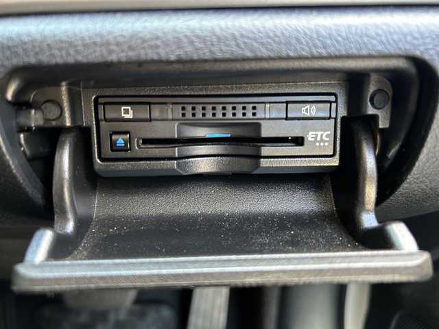 トヨタ クラウン アスリート S-T 岐阜県 2016(平28)年 9.7万km ホワイトパールクリスタルシャイン 登録時走行距離：96734km/純正ナビ/バックモニター/フルセグテレビ・Bluetooth・CD・DVD・USB/クルーズコントロール/ビルトインＥＴＣ/ドライブレコーダー/パワーシート/シートヒーター/ＬＥＤヘッドライト/オートライト/プッシュスタート/スマートキー/純正フロアマット/純正アルミホイール