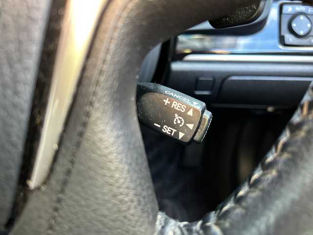 トヨタ クラウン アスリート S-T 岐阜県 2016(平28)年 9.7万km ホワイトパールクリスタルシャイン 登録時走行距離：96734km/純正ナビ/バックモニター/フルセグテレビ・Bluetooth・CD・DVD・USB/クルーズコントロール/ビルトインＥＴＣ/ドライブレコーダー/パワーシート/シートヒーター/ＬＥＤヘッドライト/オートライト/プッシュスタート/スマートキー/純正フロアマット/純正アルミホイール