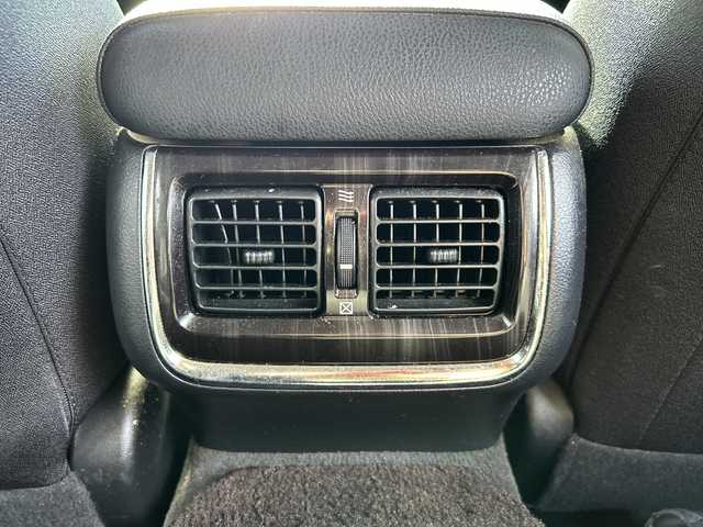 トヨタ クラウン アスリート S-T 岐阜県 2016(平28)年 9.7万km ホワイトパールクリスタルシャイン 登録時走行距離：96734km/純正ナビ/バックモニター/フルセグテレビ・Bluetooth・CD・DVD・USB/クルーズコントロール/ビルトインＥＴＣ/ドライブレコーダー/パワーシート/シートヒーター/ＬＥＤヘッドライト/オートライト/プッシュスタート/スマートキー/純正フロアマット/純正アルミホイール