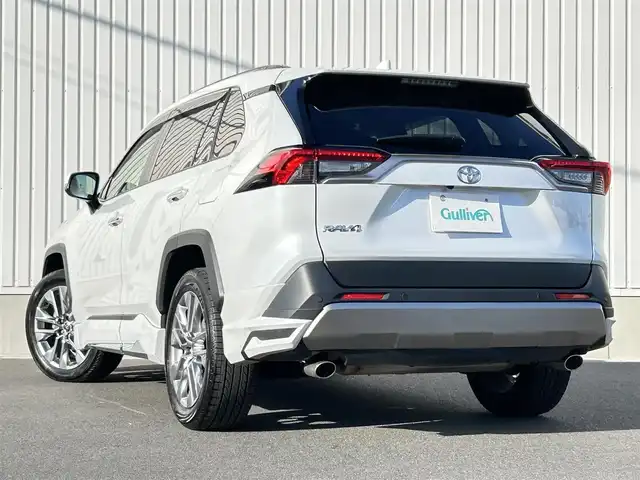 トヨタ ＲＡＶ４ G Zパッケージ 群馬県 2023(令5)年 1.4万km プラチナホワイトパールマイカ ワンオーナー/4WD/純正ディスプレイオーディオ/FM/AM/フルセグTV/Bluetooth/USB/Miracast/モデリスタフルエアロ/プリクラッシュセーフティ/リヤクロストラフィックアラート/パーキングサポートブレーキ/ロードサインアシスト/レーントレーシングアシスト/レーダークルーズコントロール/パノラミックビューモニター/シートヒーター/シートベンチレーション/デジタルインナーミラー/ビルトインETC2.0/運転席パワーシート/メモリーシート/ハンドルヒーター/パワーバックドア/ブラインドスポットモニター/LEDヘッドライト/オートハイビーム/オートライト/革巻きステアリング/純正フロアマット/純正アルミホイール