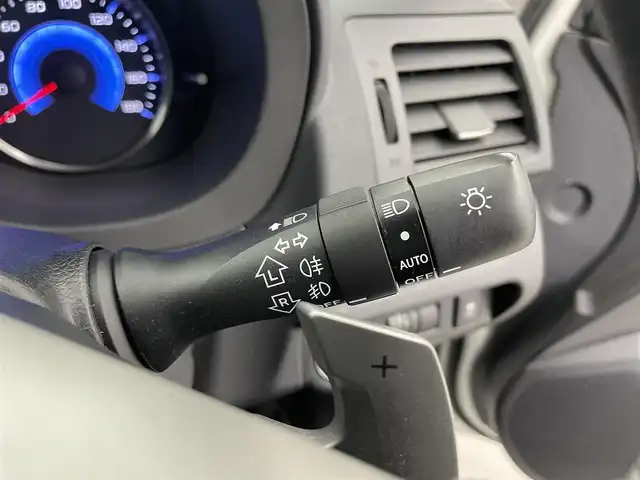 スバル インプレッサ ＸＶ ハイブリッド 2．0i－L 富山県 2014(平26)年 3.8万km サテンホワイトパール 4WD/社外ナビ(AM/FM/BT/CD/DVD)/フルセグTV/クルーズコントロール/衝突軽減ブレーキ/横滑り防止装置/オートライト/ヘッドライトウォッシャー/社外フロアマット/純正AW/ETC/キセノンヘッドライト/スマートキー/スペアキー1本/プッシュスタート/電動格納ミラー/バニティミラー/取扱説明書/保証書