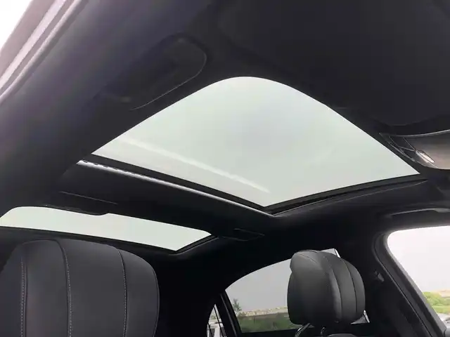メルセデス・ベンツ Ｓ５５０Ｌ 福岡県 2016(平28)年 2.7万km カバンサイトブルー 純正メーカーナビ/　フルセグTV/CD/DVD/Bluetooth/360°カメラ/アクティブパーキングアシスト/パノラミックスライディングルーフ/ウィンカーミラー/クルーズコントロール/サンルーフ/木目調革巻きステアリング/全席パワーシート、シートヒーター/後席電動ブラインド/Burmesterサラウンドサウンドシステム/プッシュスタート/ETC/純正18インチアルミホイール/ドライブレコーダー【DRY-WiFiV5】/レーダー探知機【Z260Cｓｄ】/アンビエントライト/保証書/取扱説明書/レーダーセーフティパッケージ/・ブレーキアシストプラス/・後方衝突警告システム/・PRE-SAFEブレーキ/・アクティブレーンキーピングアシスト/・アクティブブラインドスポットアシスト/・ディストロニックプラス/・チャイルドセーフティシートセンサー（助手席）