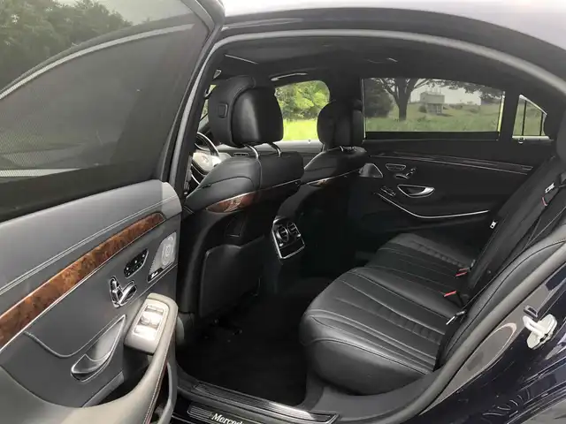 メルセデス・ベンツ Ｓ５５０Ｌ 福岡県 2016(平28)年 2.7万km カバンサイトブルー 純正メーカーナビ/　フルセグTV/CD/DVD/Bluetooth/360°カメラ/アクティブパーキングアシスト/パノラミックスライディングルーフ/ウィンカーミラー/クルーズコントロール/サンルーフ/木目調革巻きステアリング/全席パワーシート、シートヒーター/後席電動ブラインド/Burmesterサラウンドサウンドシステム/プッシュスタート/ETC/純正18インチアルミホイール/ドライブレコーダー【DRY-WiFiV5】/レーダー探知機【Z260Cｓｄ】/アンビエントライト/保証書/取扱説明書/レーダーセーフティパッケージ/・ブレーキアシストプラス/・後方衝突警告システム/・PRE-SAFEブレーキ/・アクティブレーンキーピングアシスト/・アクティブブラインドスポットアシスト/・ディストロニックプラス/・チャイルドセーフティシートセンサー（助手席）
