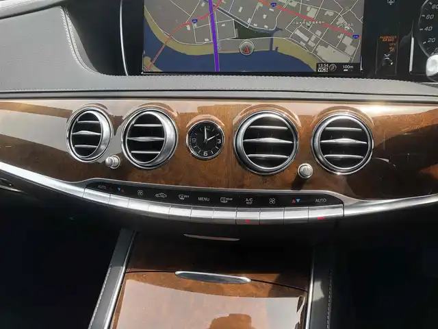 メルセデス・ベンツ Ｓ５５０Ｌ 福岡県 2016(平28)年 2.7万km カバンサイトブルー 純正メーカーナビ/　フルセグTV/CD/DVD/Bluetooth/360°カメラ/アクティブパーキングアシスト/パノラミックスライディングルーフ/ウィンカーミラー/クルーズコントロール/サンルーフ/木目調革巻きステアリング/全席パワーシート、シートヒーター/後席電動ブラインド/Burmesterサラウンドサウンドシステム/プッシュスタート/ETC/純正18インチアルミホイール/ドライブレコーダー【DRY-WiFiV5】/レーダー探知機【Z260Cｓｄ】/アンビエントライト/保証書/取扱説明書/レーダーセーフティパッケージ/・ブレーキアシストプラス/・後方衝突警告システム/・PRE-SAFEブレーキ/・アクティブレーンキーピングアシスト/・アクティブブラインドスポットアシスト/・ディストロニックプラス/・チャイルドセーフティシートセンサー（助手席）