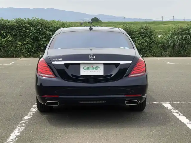 メルセデス・ベンツ Ｓ５５０Ｌ 福岡県 2016(平28)年 2.7万km カバンサイトブルー 純正メーカーナビ/　フルセグTV/CD/DVD/Bluetooth/360°カメラ/アクティブパーキングアシスト/パノラミックスライディングルーフ/ウィンカーミラー/クルーズコントロール/サンルーフ/木目調革巻きステアリング/全席パワーシート、シートヒーター/後席電動ブラインド/Burmesterサラウンドサウンドシステム/プッシュスタート/ETC/純正18インチアルミホイール/ドライブレコーダー【DRY-WiFiV5】/レーダー探知機【Z260Cｓｄ】/アンビエントライト/保証書/取扱説明書/レーダーセーフティパッケージ/・ブレーキアシストプラス/・後方衝突警告システム/・PRE-SAFEブレーキ/・アクティブレーンキーピングアシスト/・アクティブブラインドスポットアシスト/・ディストロニックプラス/・チャイルドセーフティシートセンサー（助手席）