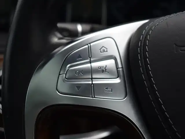 メルセデス・ベンツ Ｓ５５０Ｌ 福岡県 2016(平28)年 2.7万km カバンサイトブルー 純正メーカーナビ/　フルセグTV/CD/DVD/Bluetooth/360°カメラ/アクティブパーキングアシスト/パノラミックスライディングルーフ/ウィンカーミラー/クルーズコントロール/木目調革巻きステアリング/全席パワーシート、シートヒーター/後席電動ブラインド/Burmesterサラウンドサウンドシステム/プッシュスタート/ETC/純正18インチアルミホイール/ドライブレコーダー【DRY-WiFiV5】/レーダー探知機【Z260Cｓｄ】/アンビエントライト/保証書/取扱説明書/レーダーセーフティパッケージ/・ブレーキアシストプラス/・後方衝突警告システム/・PRE-SAFEブレーキ/・アクティブレーンキーピングアシスト/・アクティブブラインドスポットアシスト/・ディストロニックプラス/・チャイルドセーフティシートセンサー（助手席）